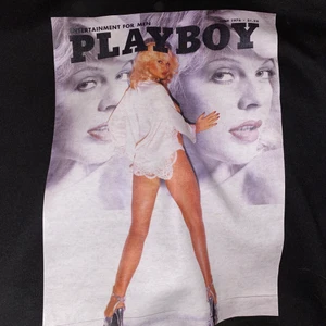 Playboy Hoodie - Finaste oversize Playboy hoodien, finns inte att köpa längre💕 Storlek 36 men passar dem flesta beroende på hur man vill att den ska sitta!