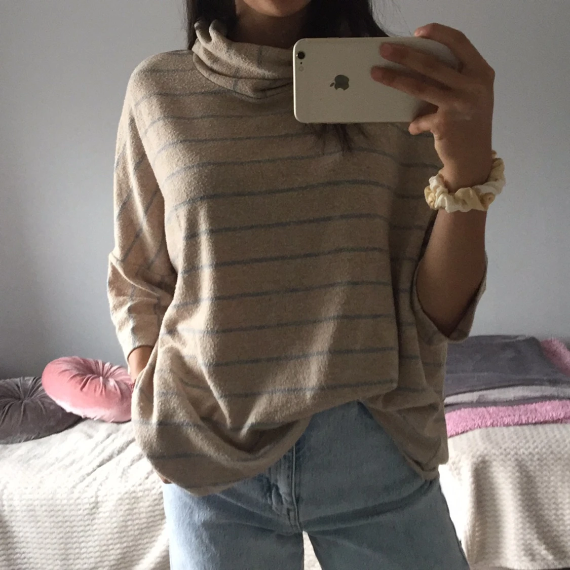 Pösig Grå randig polo tröja