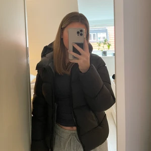 colmar jacka - colmar jacka köpt i höstas utan defekter. nypris: 3500kr