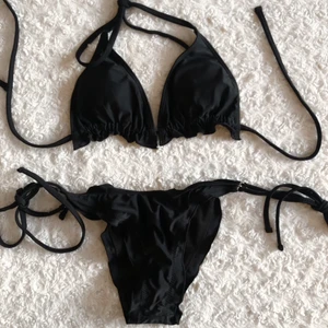 Bikini - Oanvänd då den var för liten, passar en xs/S