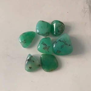 Stenar  - Grön fluorit! Det finns 7st kvar, det är 45kr st pga att dem är i jättefint skick och har renat dem! 