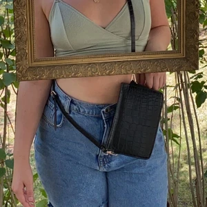 Jeans shorts  - Jeans shorts ifrån Zara. Storlek 42. Använt 2 gånger. Nypris 349:-