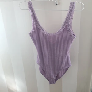 Bodysuit med spets - Säljer denna bodysuit som endast är testad!☺️