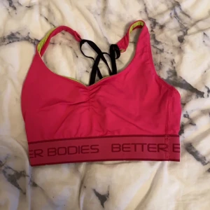 Better bodies sport bh - Sport bh från better bodies. Använd en del men i fint skick. 
