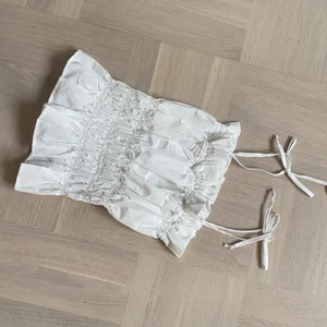 Linne - Frakt tillkommer