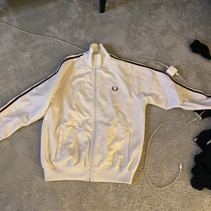 Fred Perry zip up - Knappt använd 