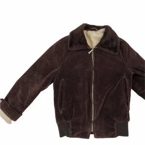 Jacka i manchester  - Brun skön jacka i Manchester🤎