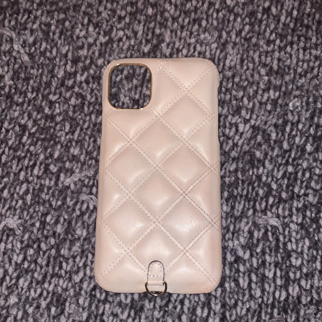 ⚡️jätte fint skal till iPhone 11⚡️