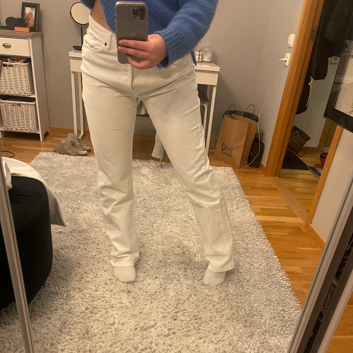 Vita jeans från Zara - 90