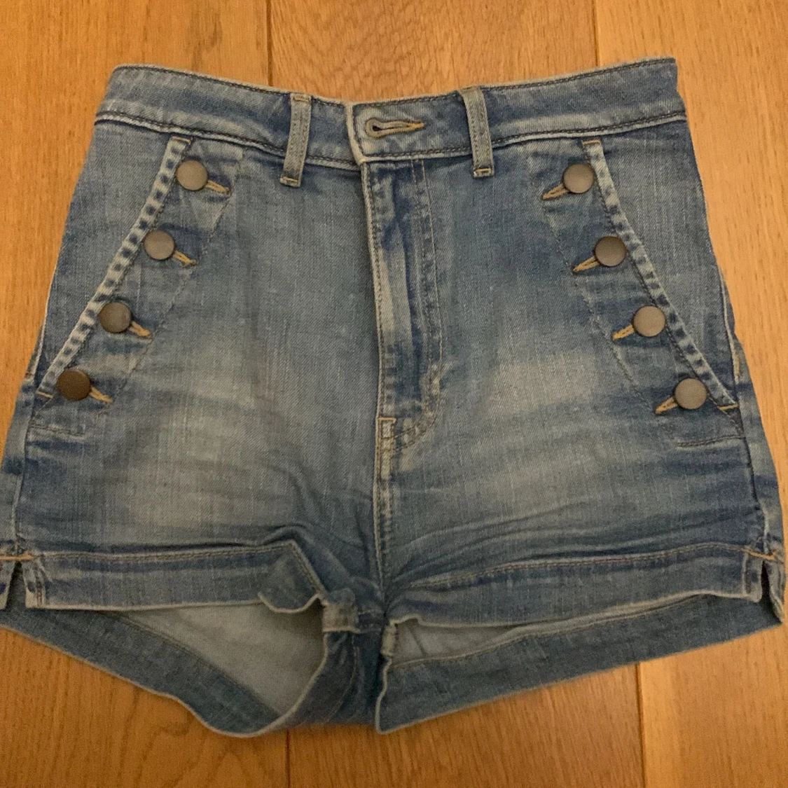 Jeansshorts från H&M