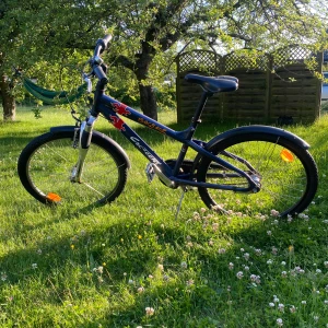 Barncykel  - Lite sliten men funkar häntas i Karlskrona 