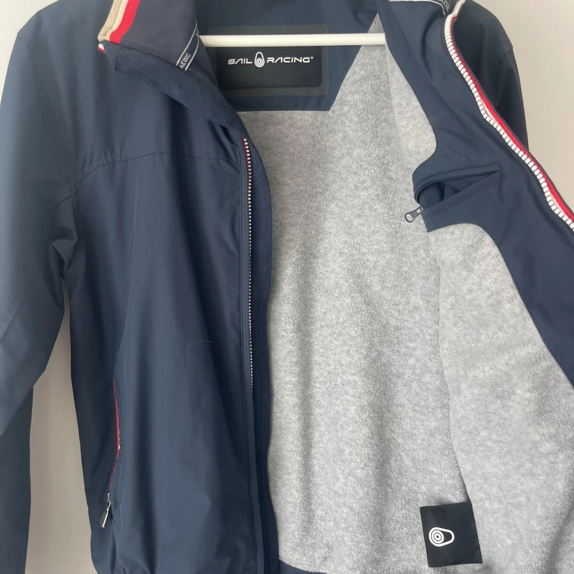 Marinblå vindjacka Sail Racing - 2