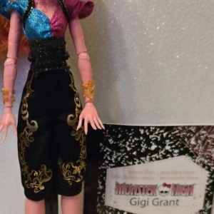 Monster High  - 13 wishes,  Gigi grant