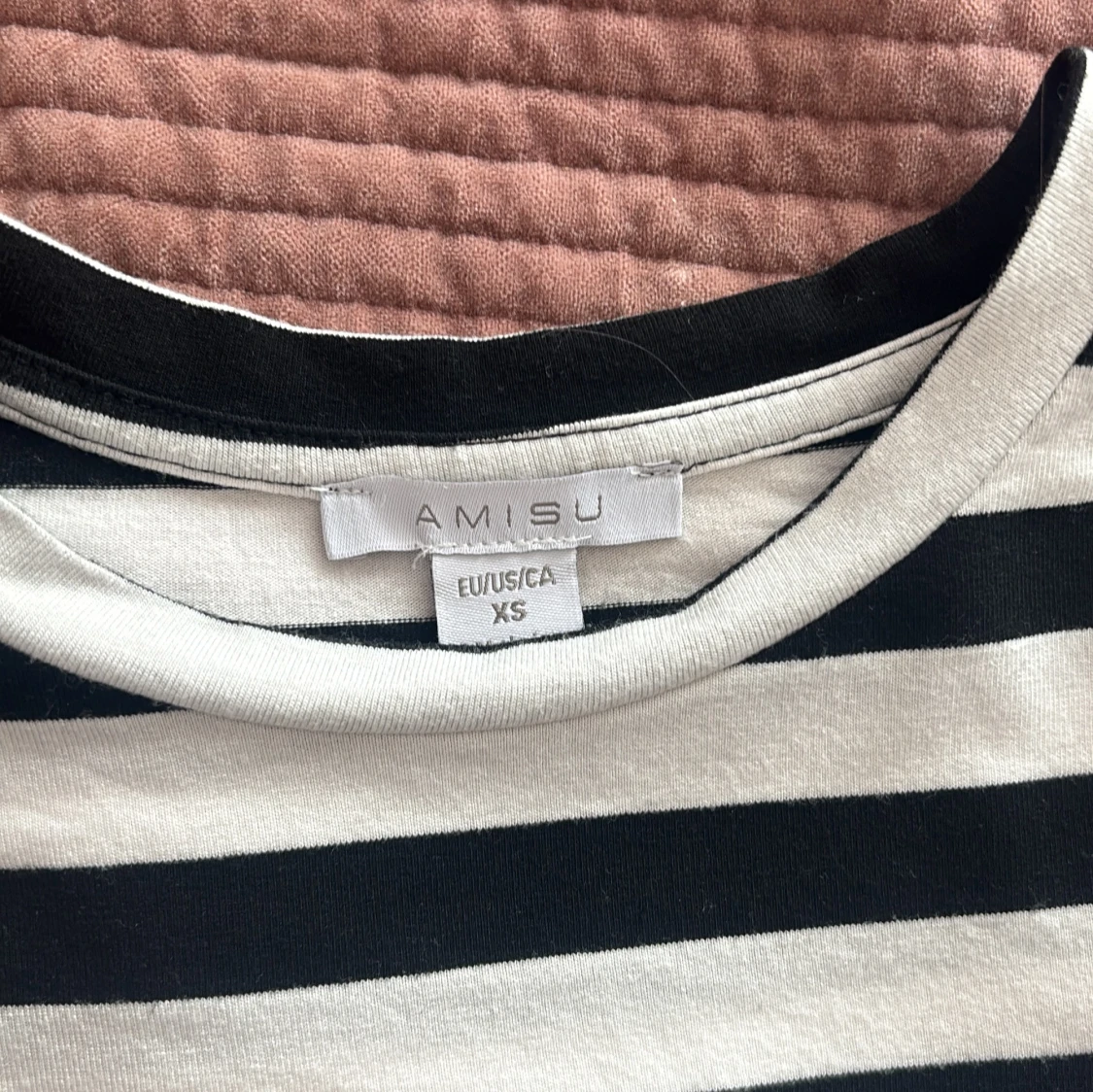 Randig topp med volangärmar - 4