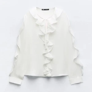 Blus från Zara - Blus från Zara i fint skick