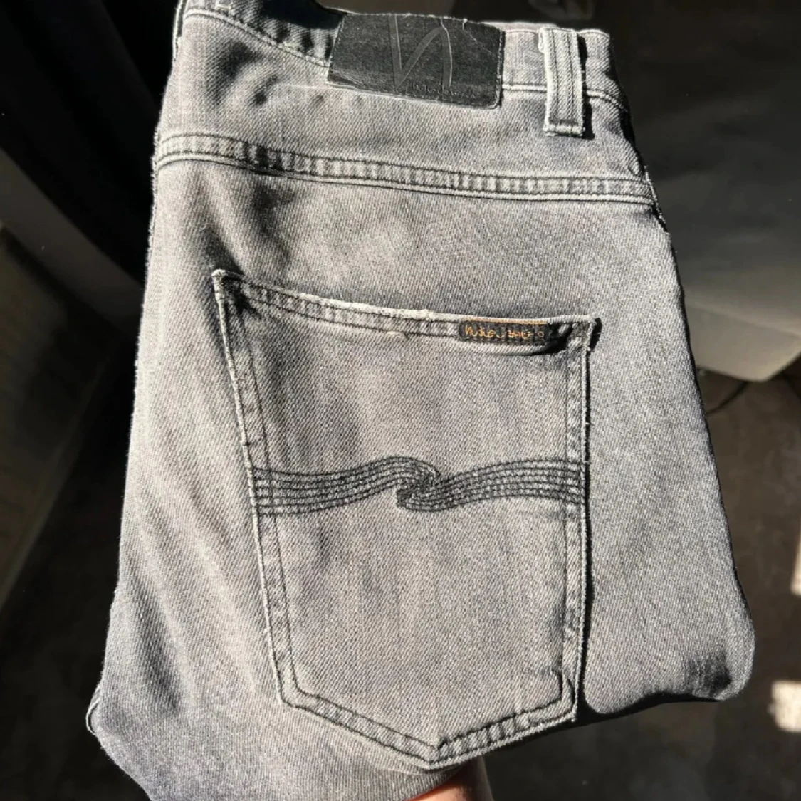 Grå jeans från Nudie Jeans