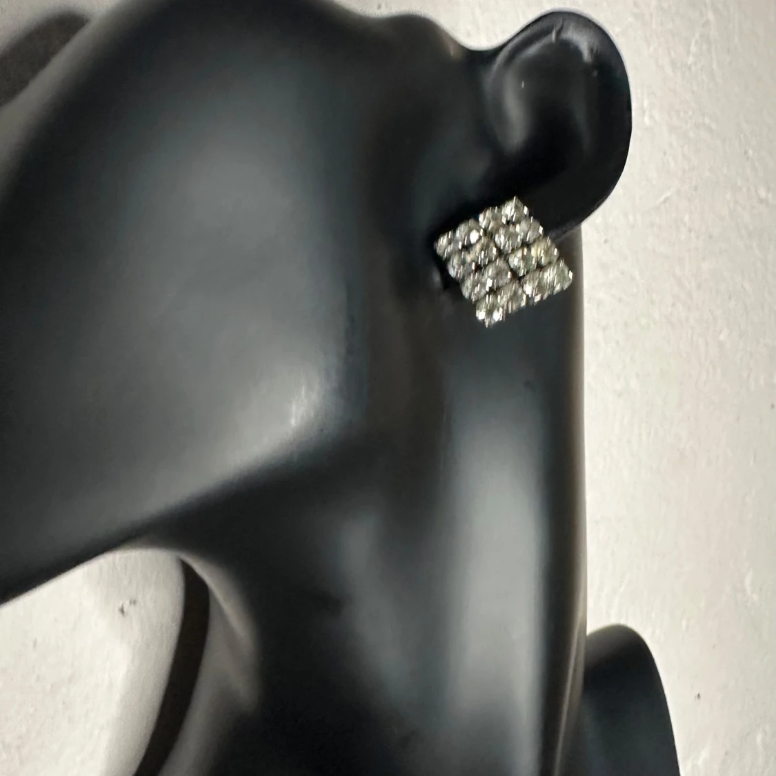 Vintage kristallörhängen i rutmönster – 50-talsglamour - 2