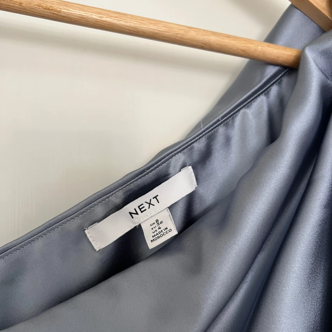 Dimblå satinklänning  - 4