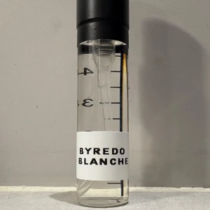 Byredo Blanche parfymprov 5 ml - Byredo Blanche parfymprov 5 ml -2spray .