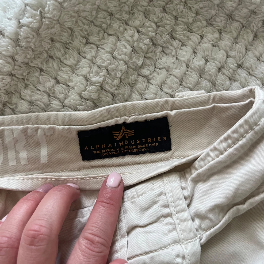 Beige cargoshorts från Alpha Industries - 3