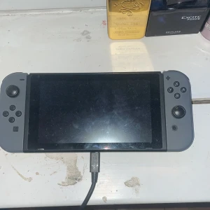 Säljer mitt nitendo switch - Nitendo 