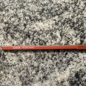 CAIA läppenna Frozen Berry - Aldrig använd nypris 195kr🌸