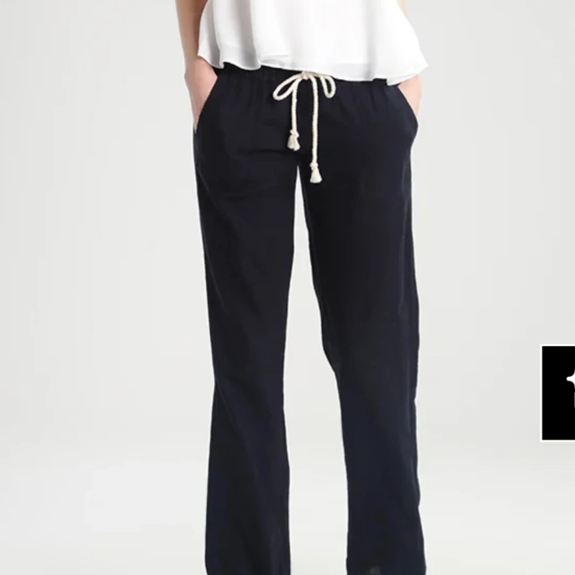 Svarta Roxy linnebyxor  - 1