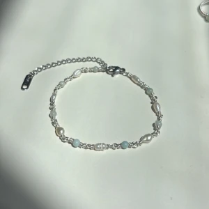 Amazonite Bracelet - Detta armband är 16 cm långt och har en 6,5 cm förlängningskedja för justerbar passform. De är handgjorda med rostfri ståltråd och förlängningskedja i rostfritt stål – vilket gör dem både slitstarka och vattentåliga.