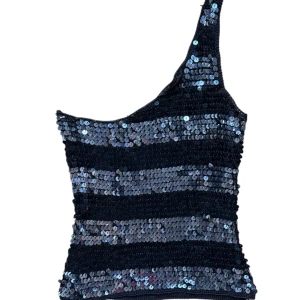 Vintage one shoulder topp River Island - One shoulder topp med paljetter. Strl 10 men mer en S i size. 