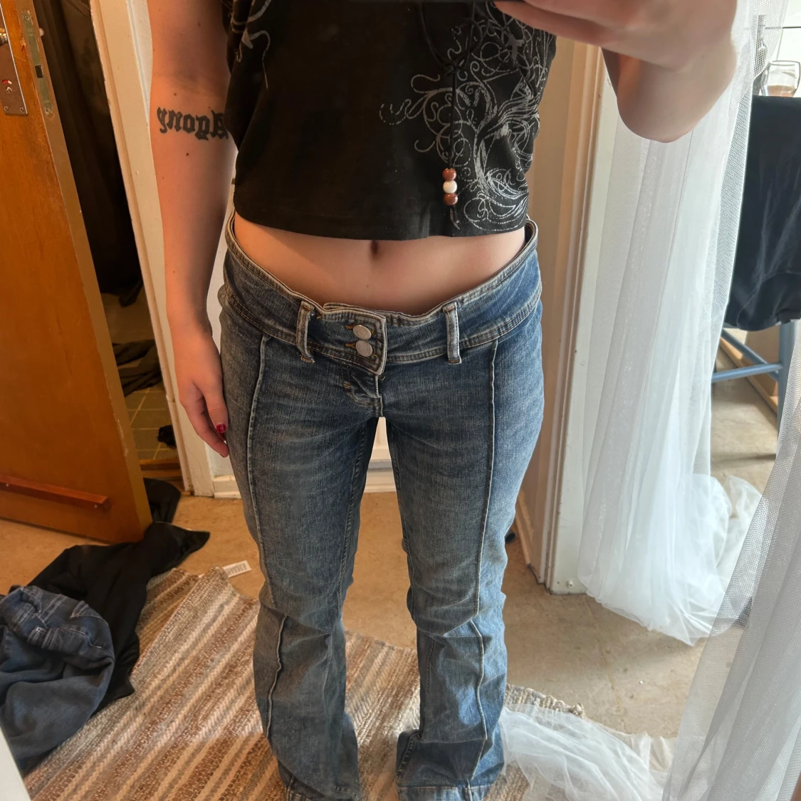 Lågmidjade bootcut jeans i blå denim - 3