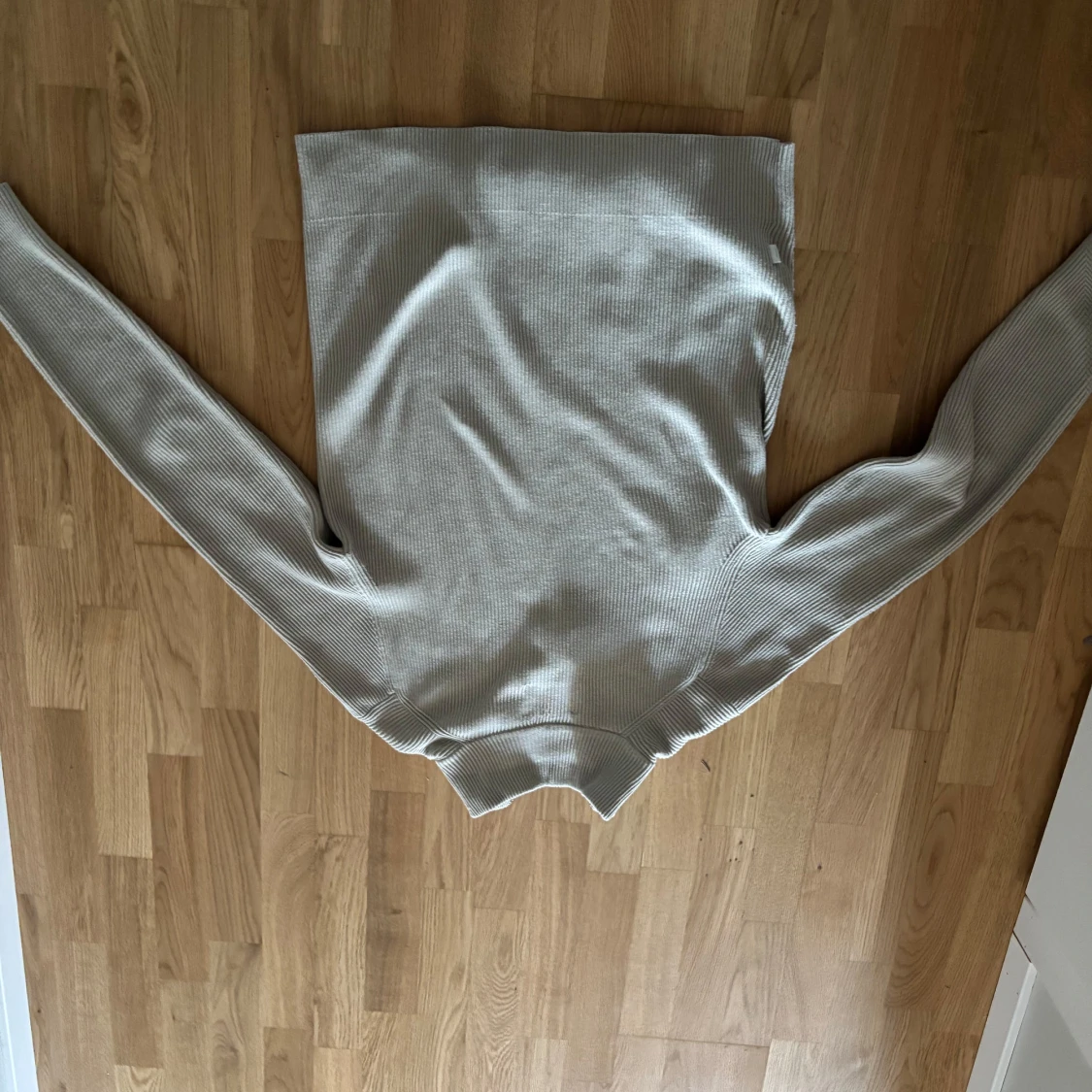 Beige ribbad tröja från Jack & Jones - 1