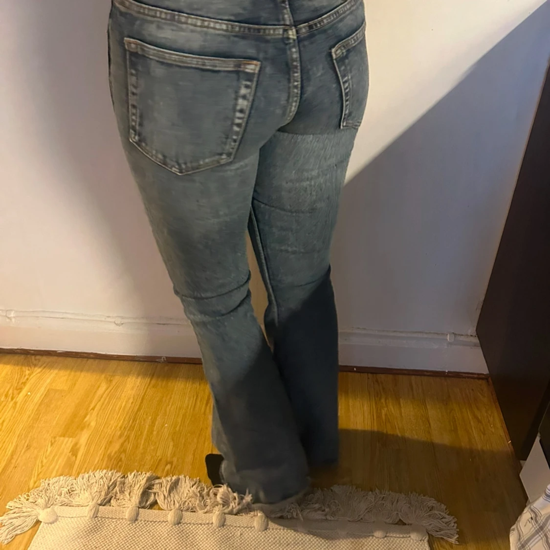 Blå jeans med bootcut - 2