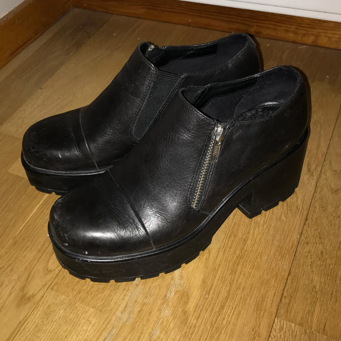 Svarta boots med dragkedja - 1