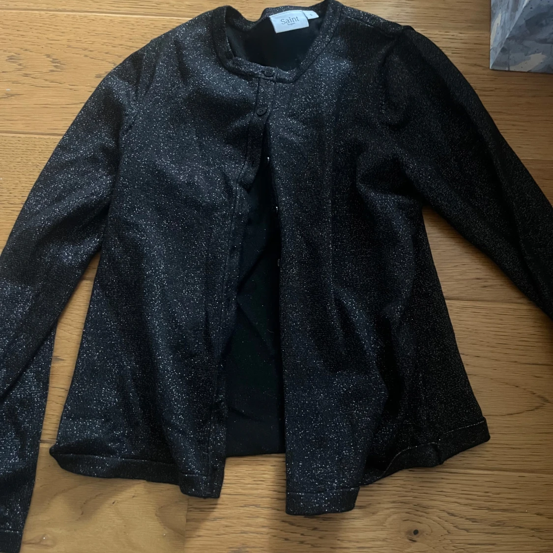 Svart glittrig kofta - 1