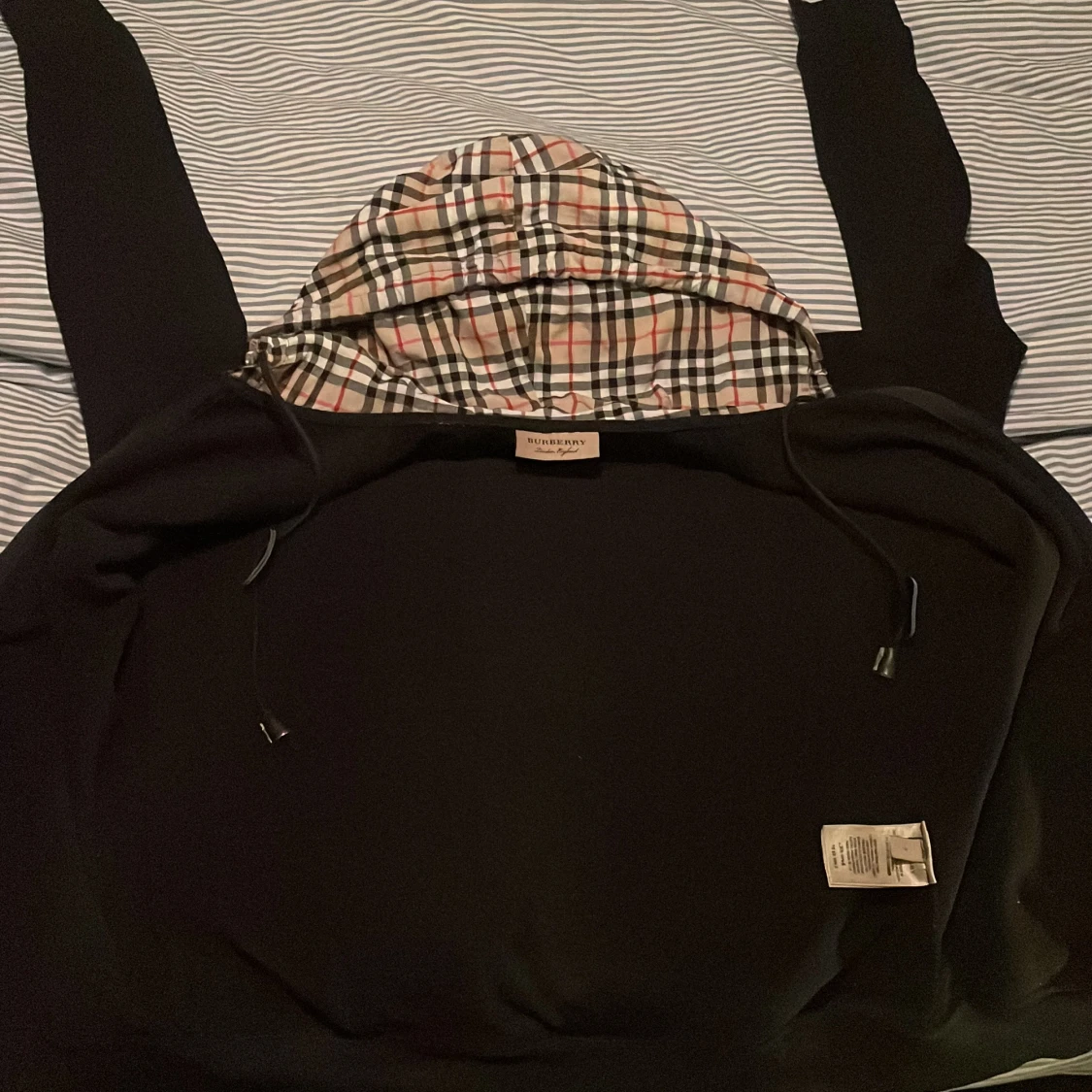 Svart hoodie från Burberry