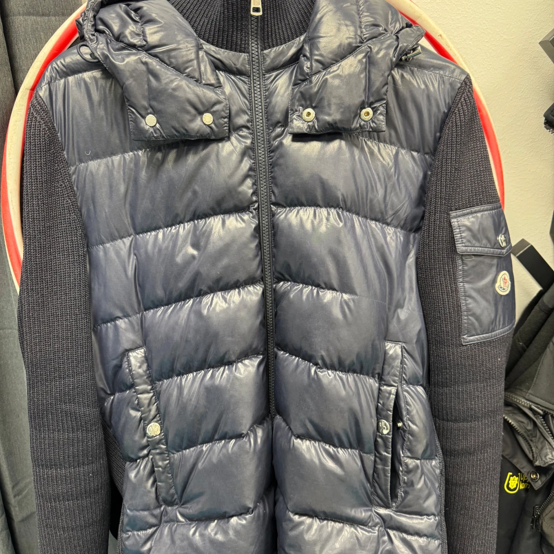 Mörkblå dunväst från Moncler - 3