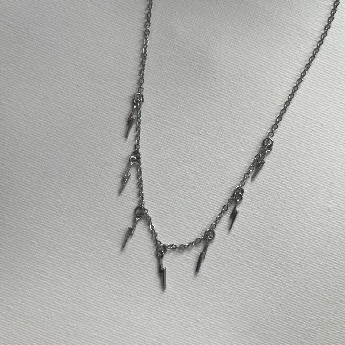 Silvrigt snyggt halsband⚡️ - 2