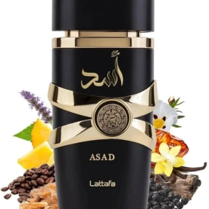 Asad Eau de Parfum från Lattafa - Upptäck Asad från Lattafa, en elegant parfym i en stilren svart flaska med gyllene detaljer. Toppnoter av svartpeppar, tobak och ananas ger en kryddig och fruktig start. Mellannoter av patchouli, kaffe och iris tillför djup och komplexitet. Basnoter av vanilj, amber och labdanum ger en varm och sensuell avslutning.