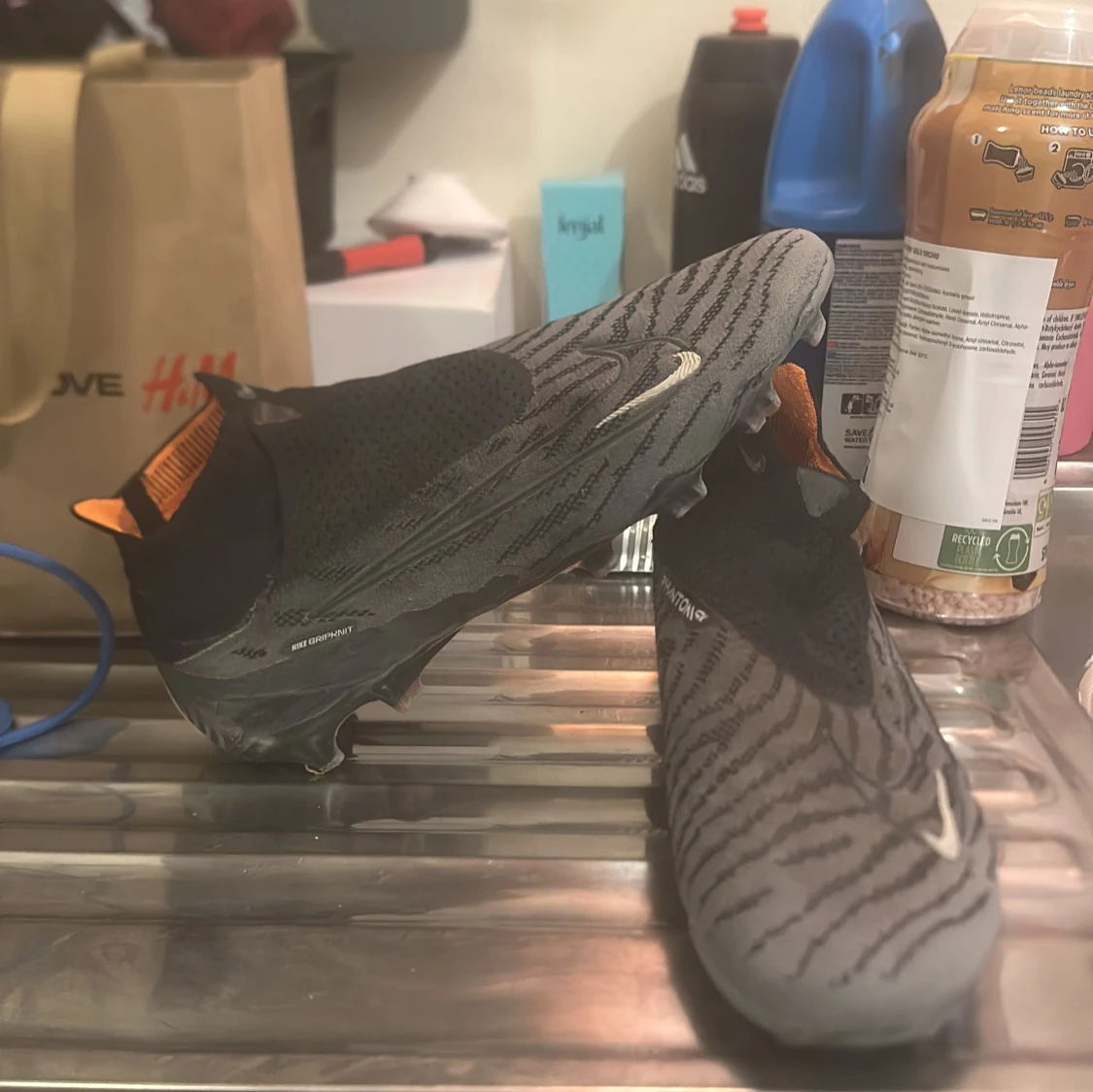 Nike fotbollsskor med zebramönster - 1