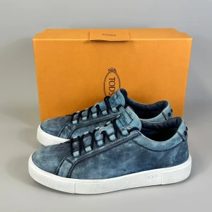 Tod's Sneakers - - Skick 9/10  - Tillbehör: Box  - Storlek: 41