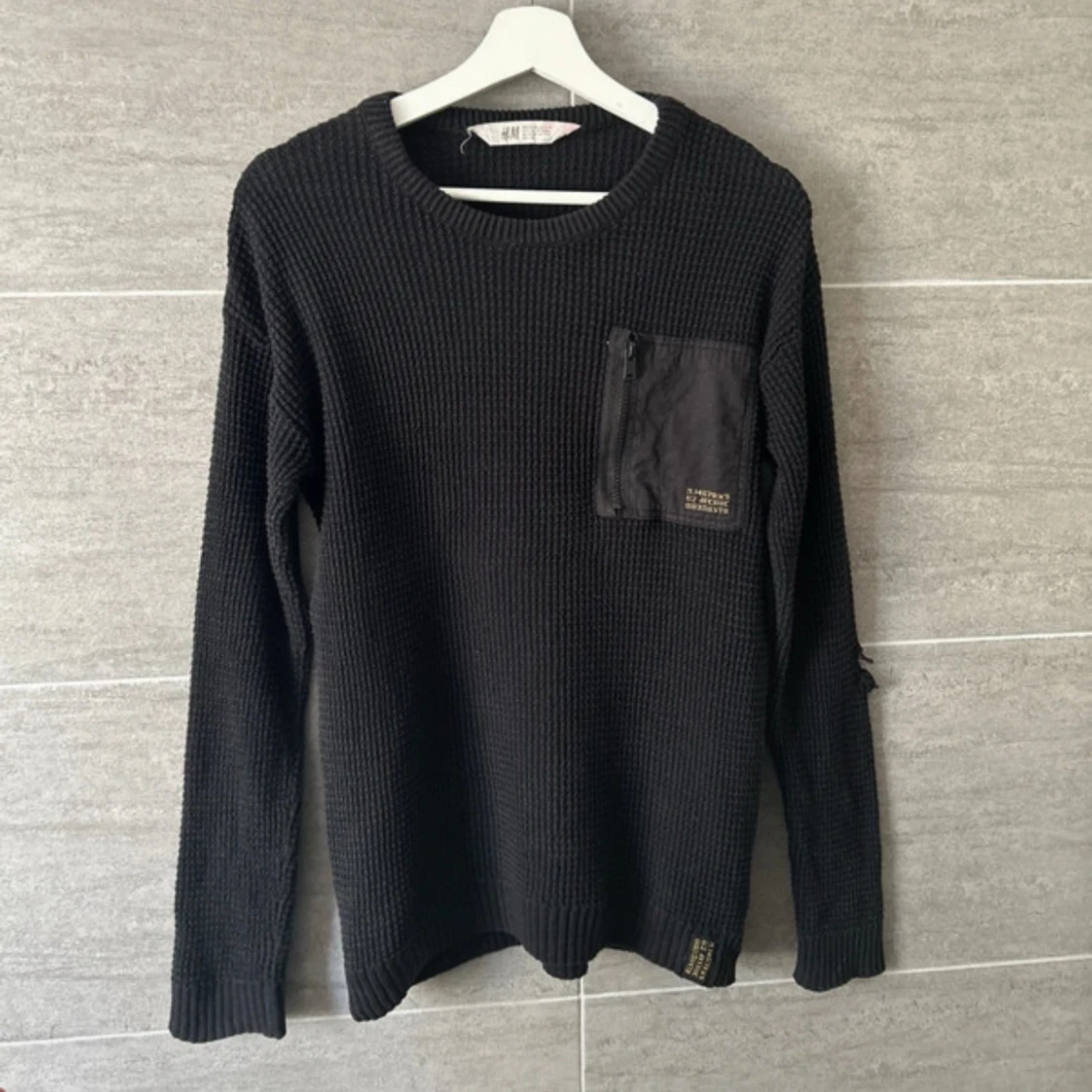 Svart stickad tröja från H&M