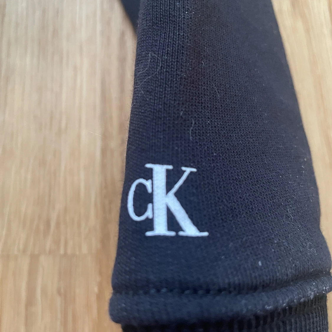 Svart sweatshirt från Calvin Klein Jeans - 4