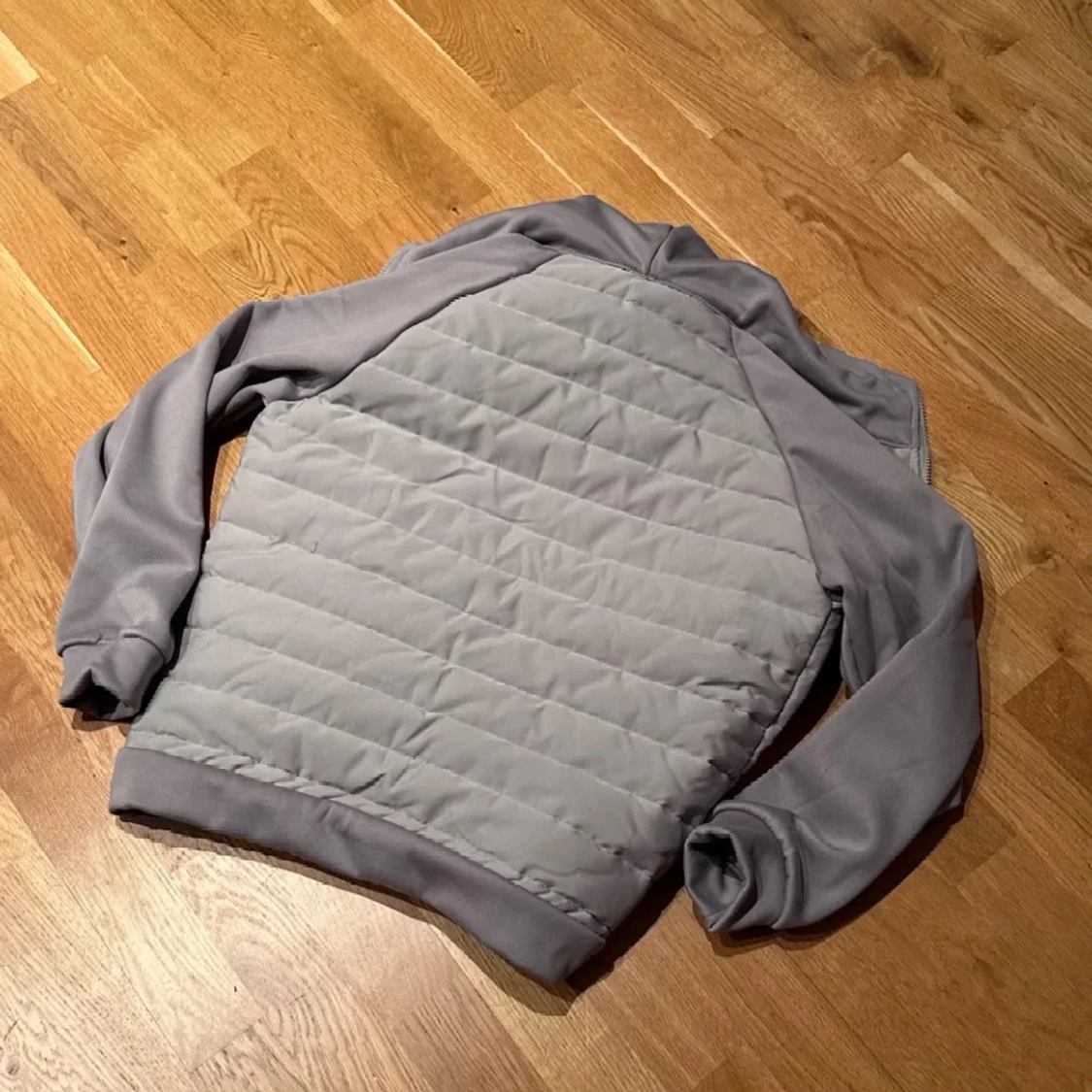 Grå Hybrid/Cardigan Jacka (Nyskick) - 1