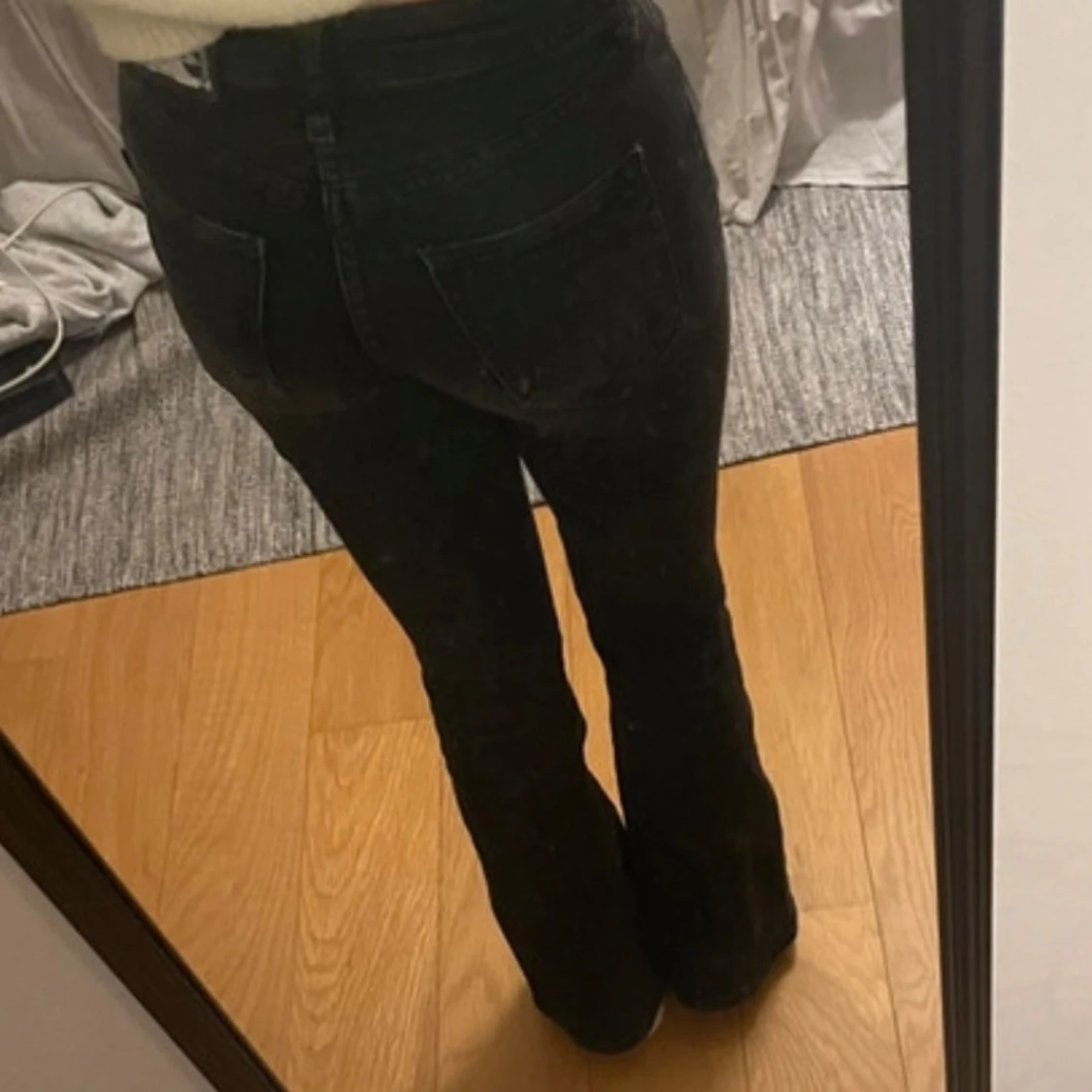 Svarta bootcut jeans från Crocker - 1