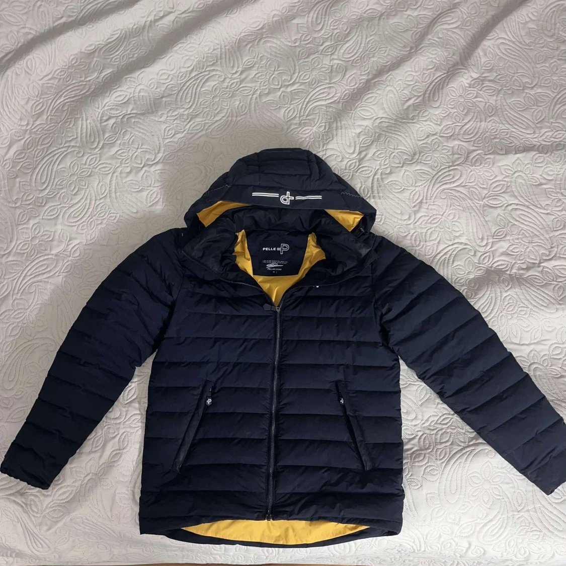 Svart pufferjacka från Pelle P