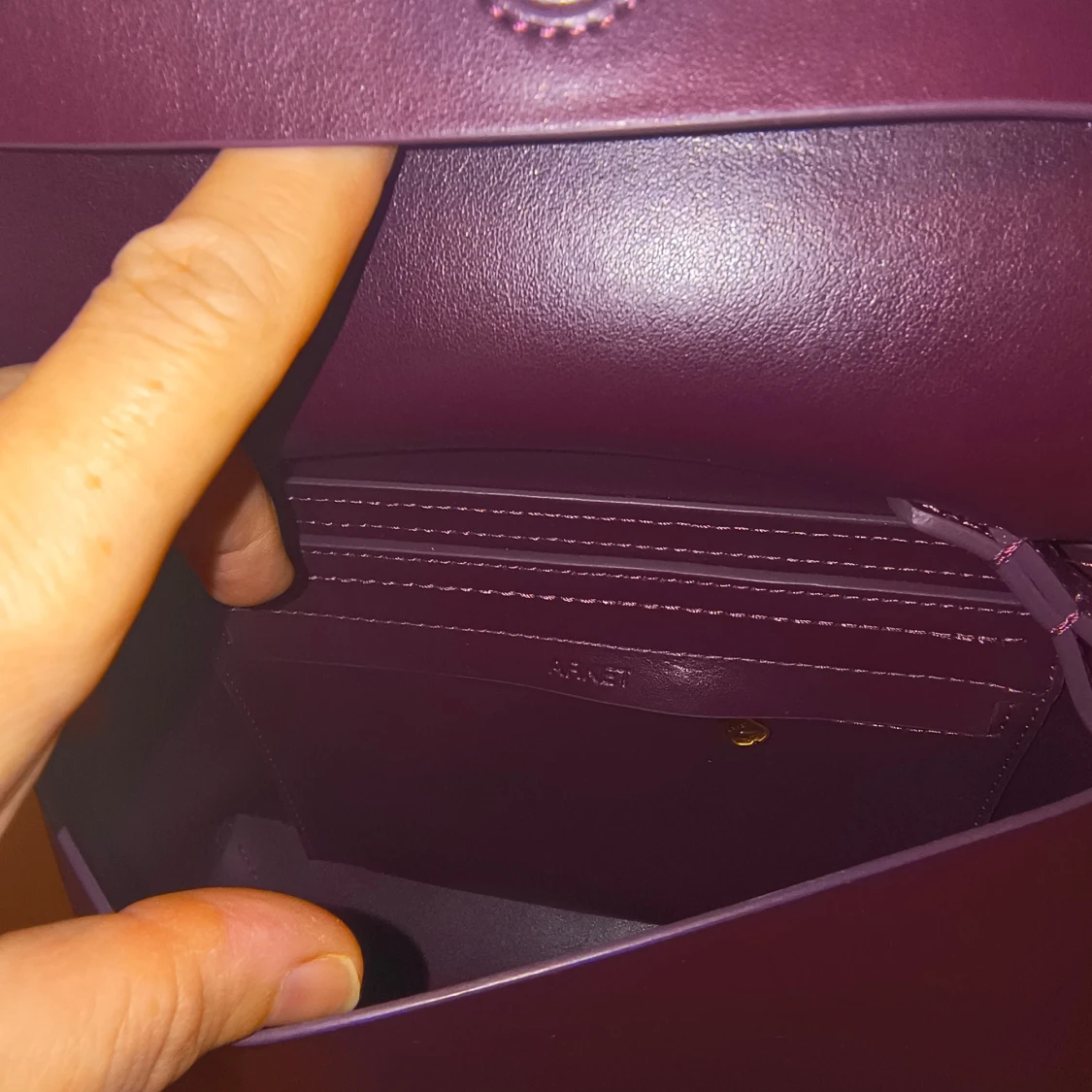 Lila axelväska i skinn - 4