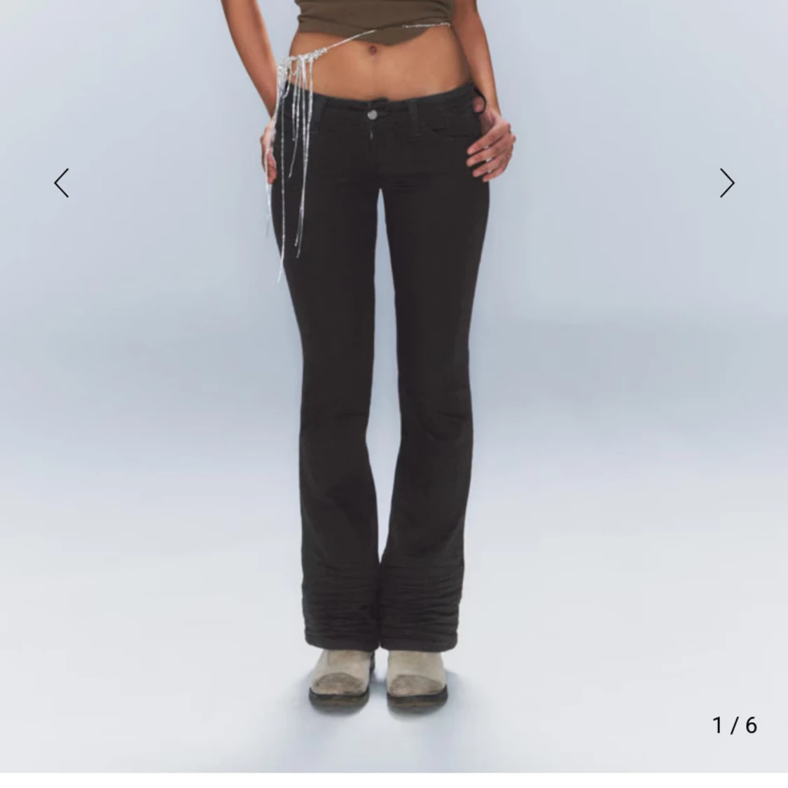 Svarta bootcut jeans