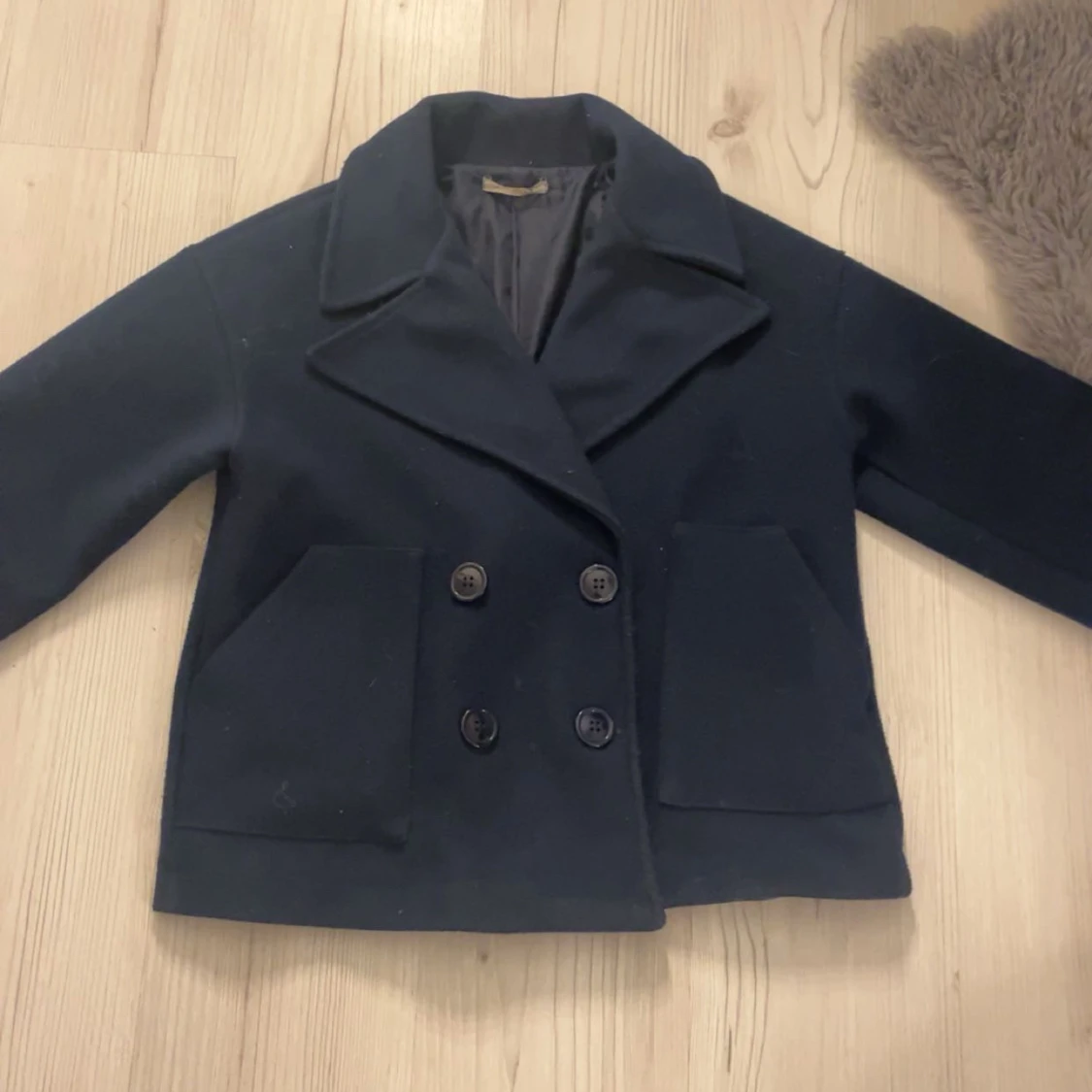 Mörkblå kappa från Design by si - 3