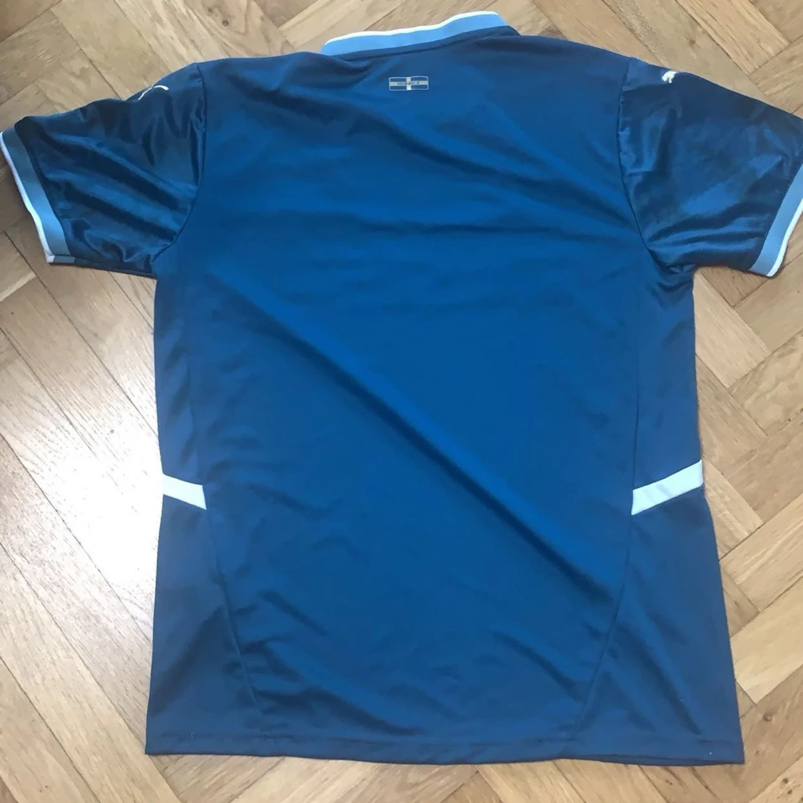 Blå fotbollströja från Puma - 1