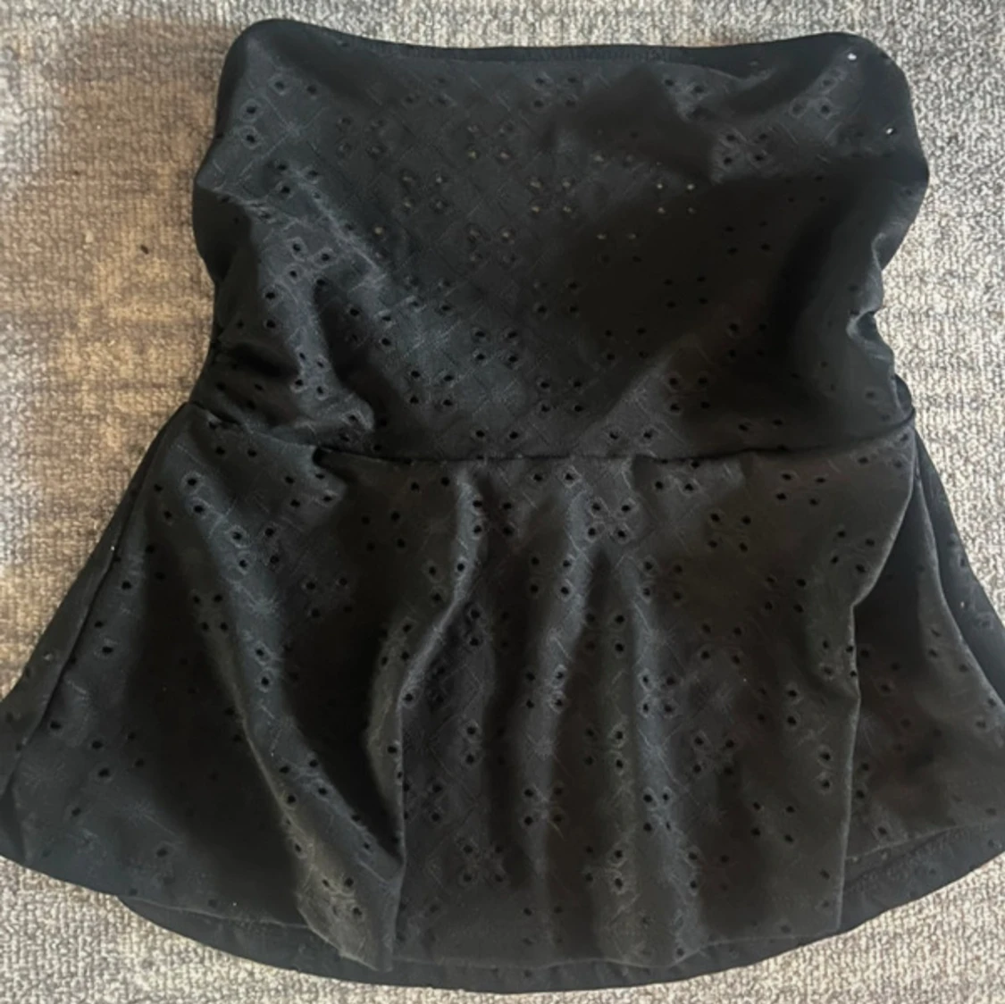 Svart axelbandslös tubtopp - 1